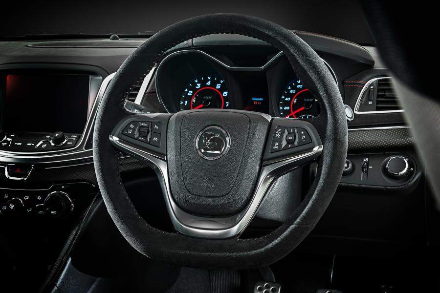 Панель приборов HSV GTSR W1 (Gen-F2) 2017 года  (фото 4 из 9)